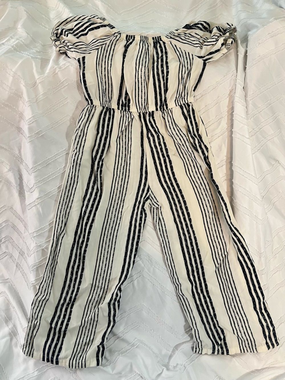 Girls Sz 6x Striped Off-Shoulder Jumpsuit in Black and White - Picture 3 of 7